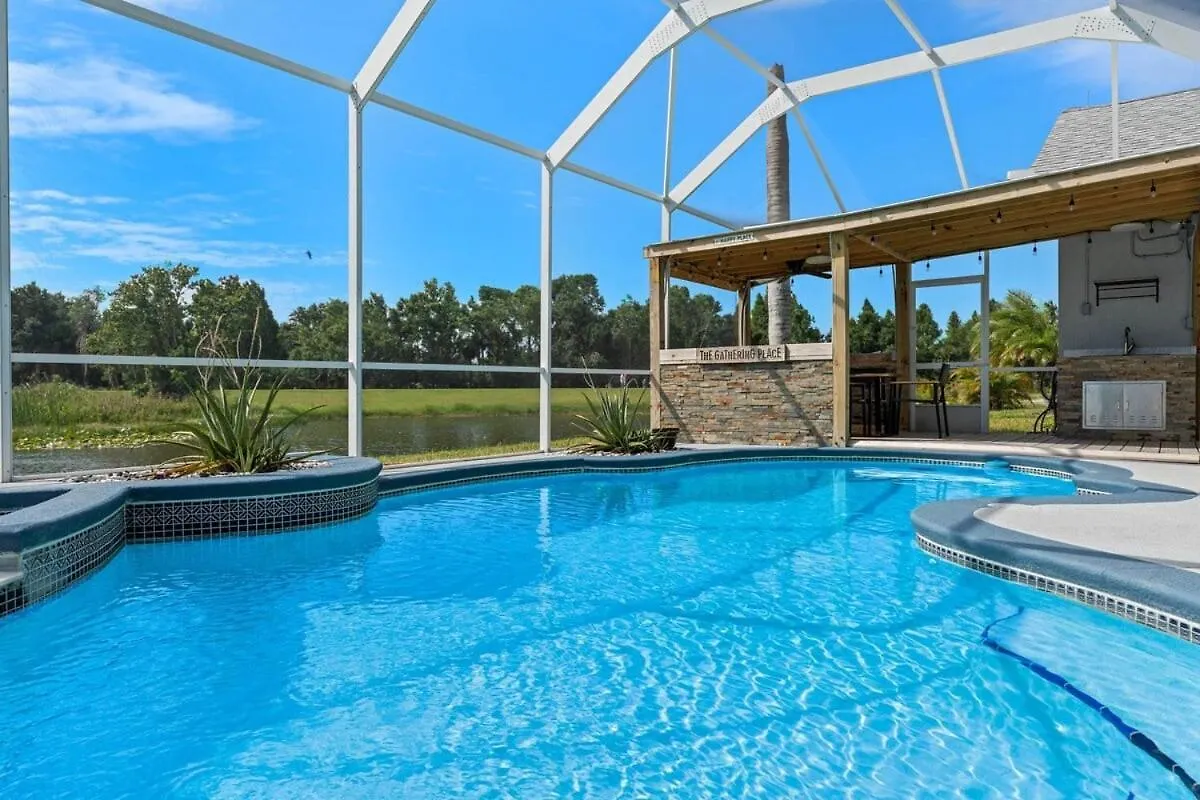 826 Golf Course Parkway Davenport 4Bed Villa 0*,  United States