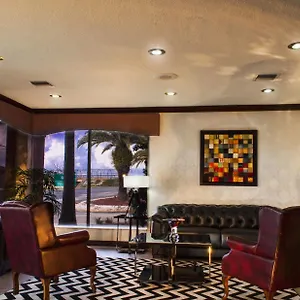 Отель Ramada By Wyndham Orlando South, Давенпорт